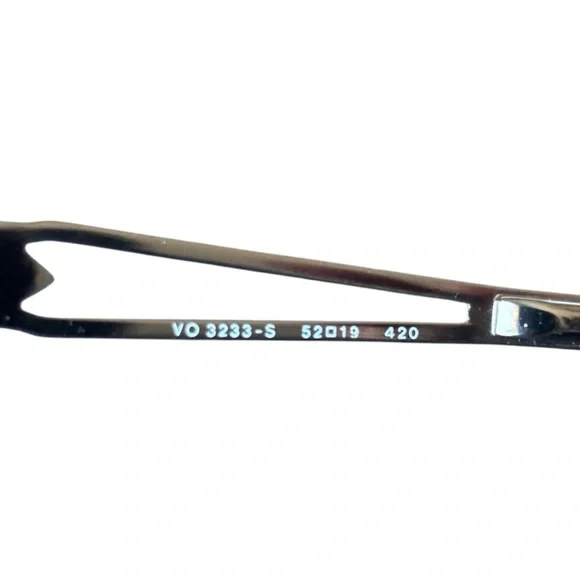 Vogue vintage metal oval women’s sunglasses VO 3233-S made in Italy w/ new case Vogue vintage metal oval women main image 2